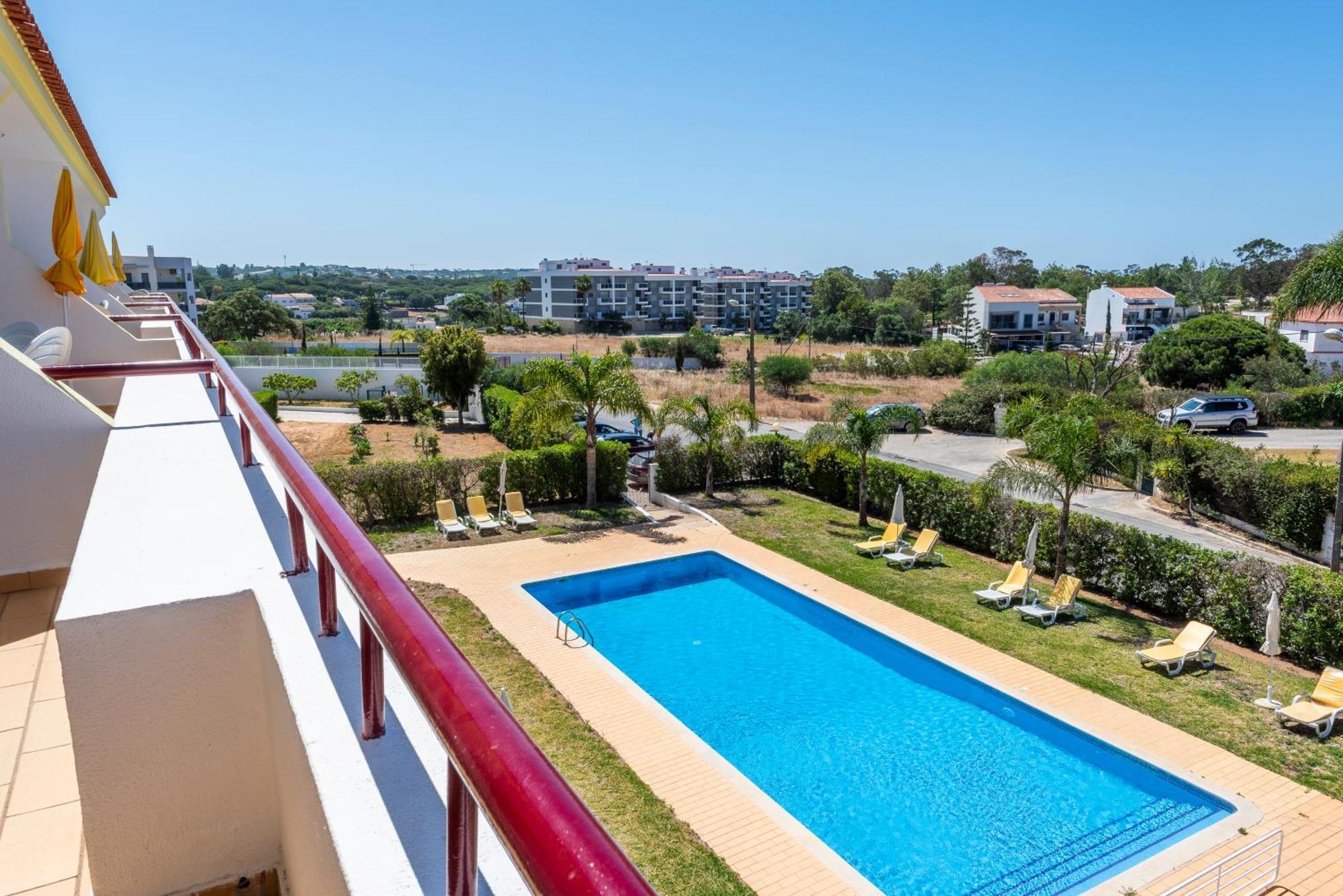 Solgarve Aparthotel Quarteira Exterior foto
