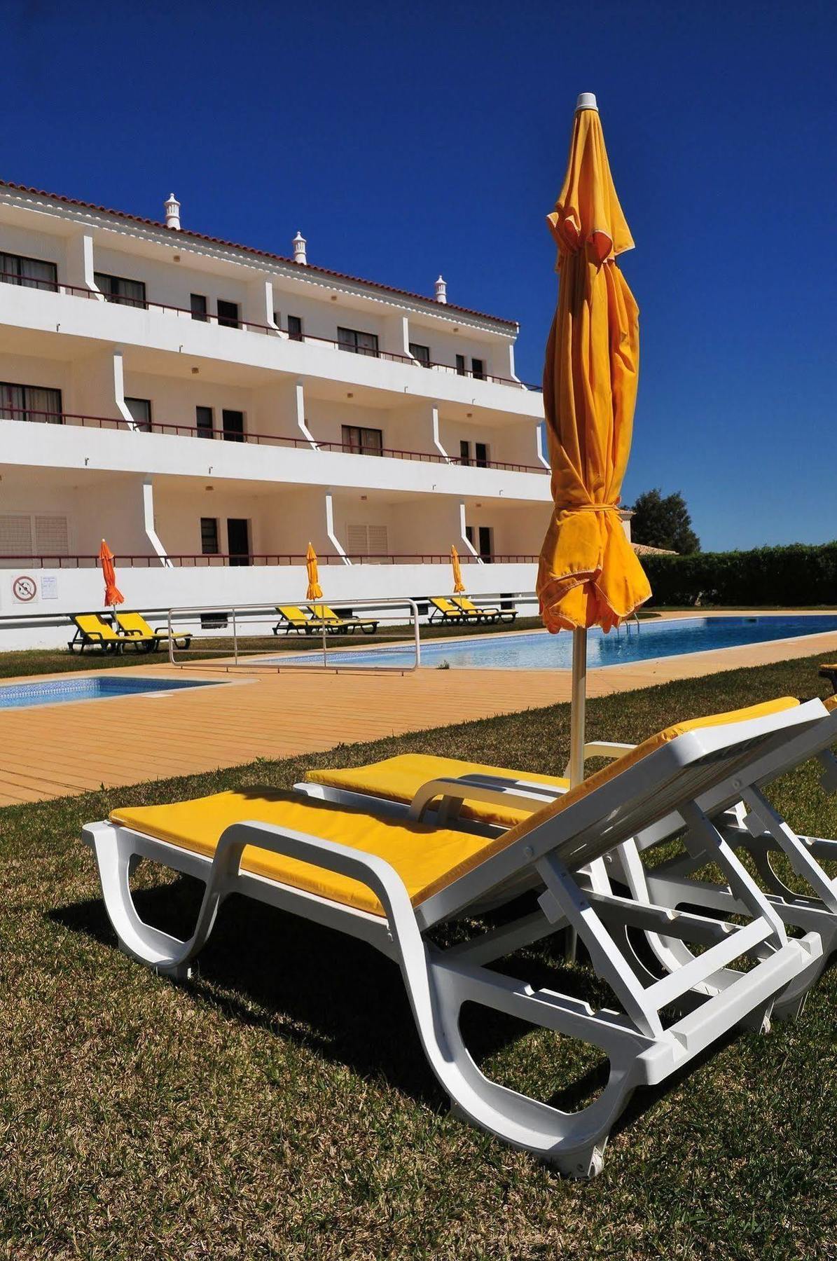Solgarve Aparthotel Quarteira Exterior foto
